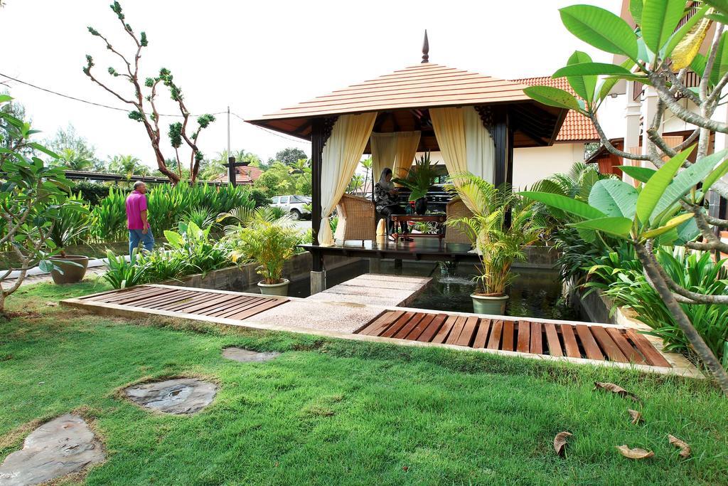 The Manor Beach Resort Besut Kampung Kuala Besut Exterior foto