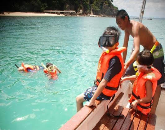 The Manor Beach Resort Besut Kampung Kuala Besut Exterior foto